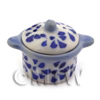 Dolls House Miniature Blue Spotted Oven Pot 
