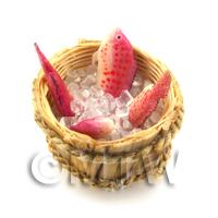 4 Dolls House Miniature Fish With Ice In A Basket (FSHB09)