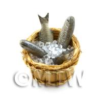 4 Dolls house Miniature Fish With Ice In A Basket (FSHB11)