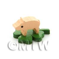 Dolls House Miniature Tiny Pig Standing On A Clover Leaf